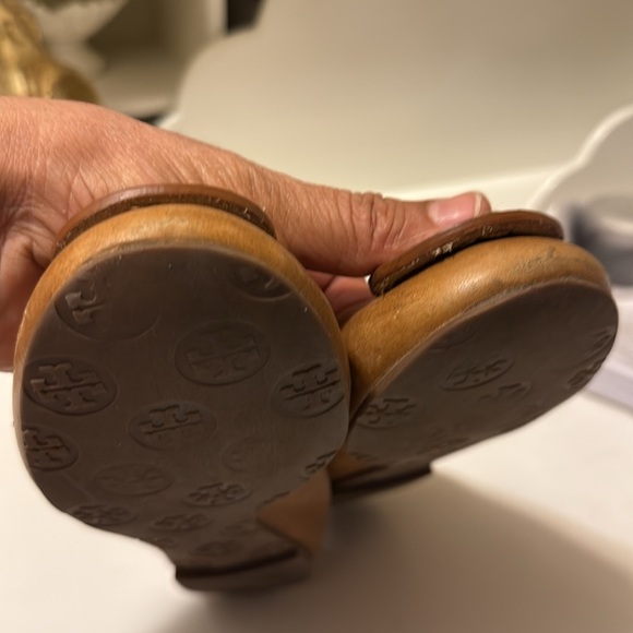 Tory Burch Royal Tan Leather Reva Flats size - Picture 12 of 12